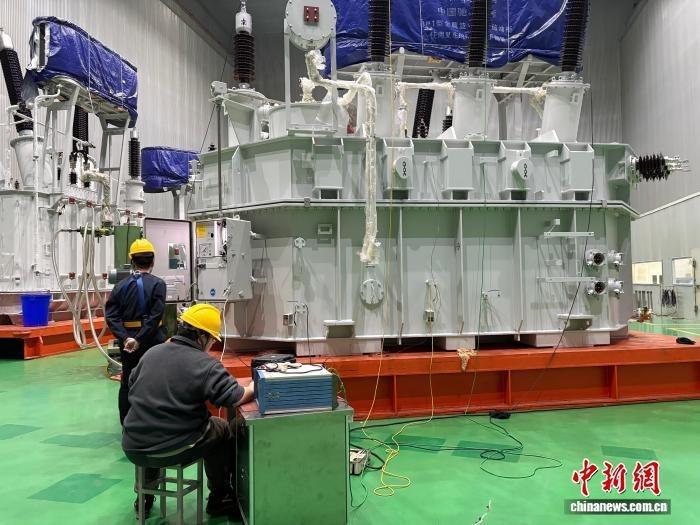 AI Memicu Permintaan Listrik Global: Transformer Tiongkok Menjadi 